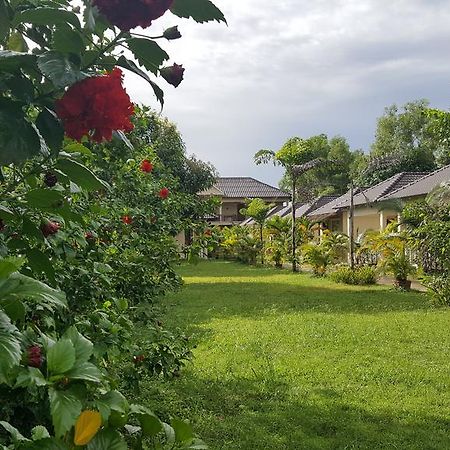 The Moonflower Bungalow 호텔 시아누크빌 외부 사진
