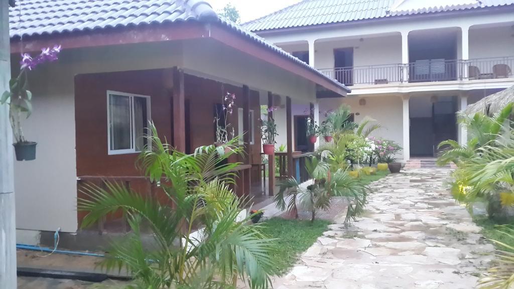 The Moonflower Bungalow 호텔 시아누크빌 외부 사진
