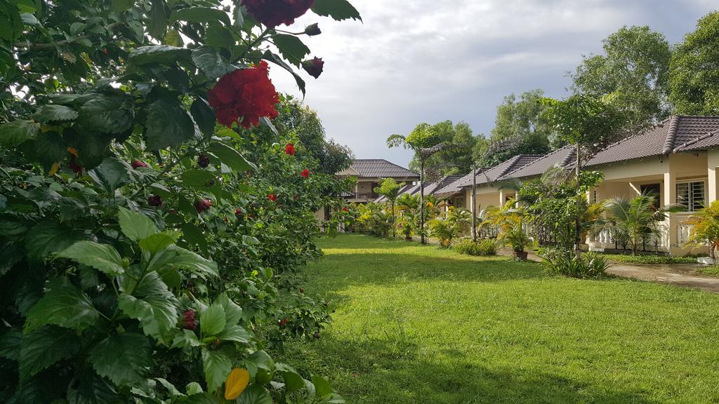 The Moonflower Bungalow 호텔 시아누크빌 외부 사진